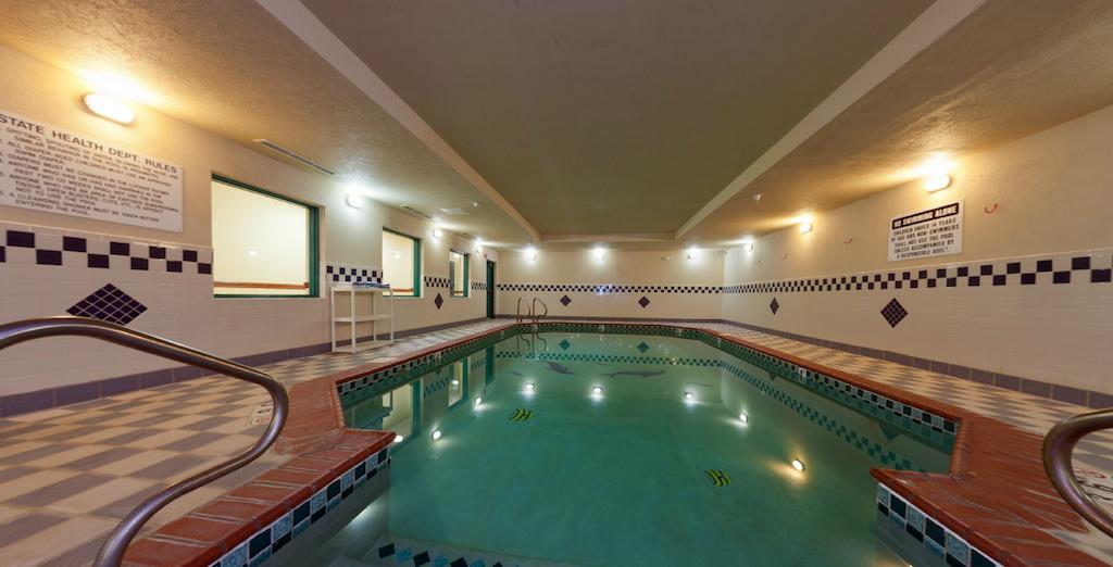 Country Inn & Suites By Radisson, Elkhart North, In Exterior photo